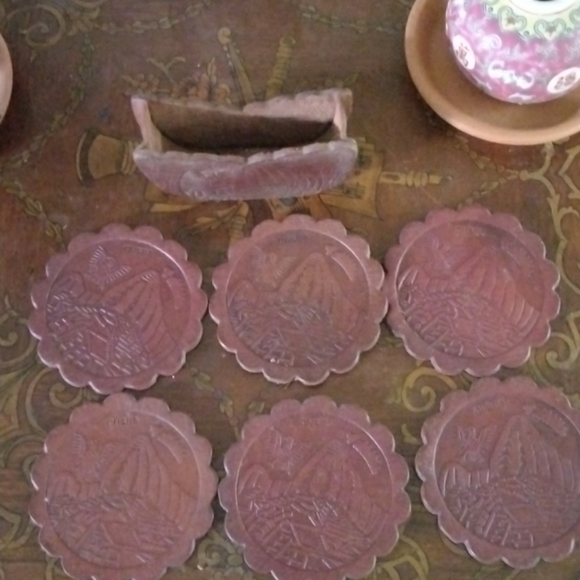 Set of six brown leather coasters from Cusco Peru - Picture 2 of 3
